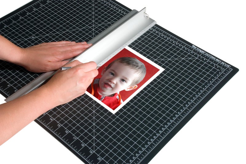 Dahle Vantage 10672 Premium Self-Healing Cutting Mat, 18"x24", 1/2" Grid, 5 Layers for Max Healing, Perfect for Crafts & Sewing, Black - Image 2